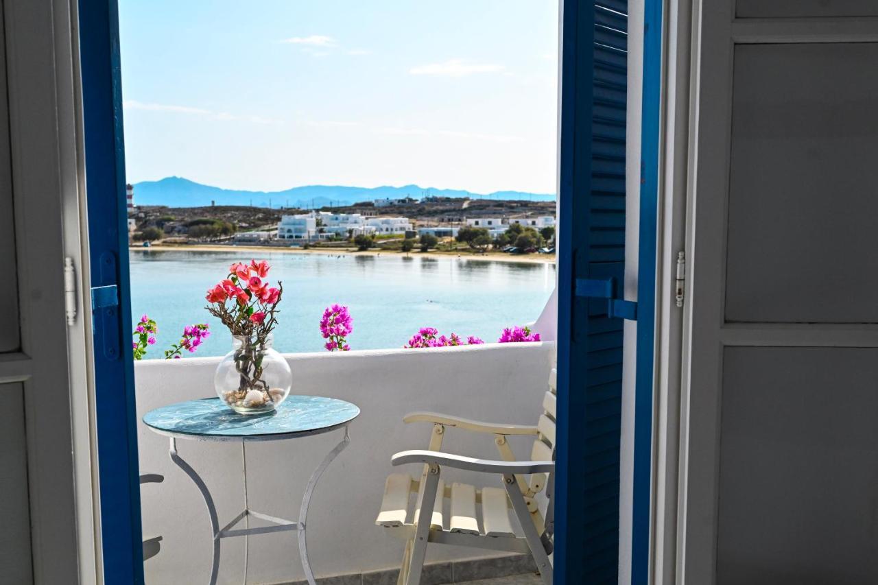 Beachfront Bocamviglies Rooms - Naoussa Bespoke View エクステリア 写真