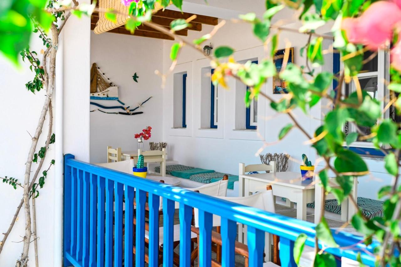 Beachfront Bocamviglies Rooms - Naoussa Bespoke View エクステリア 写真