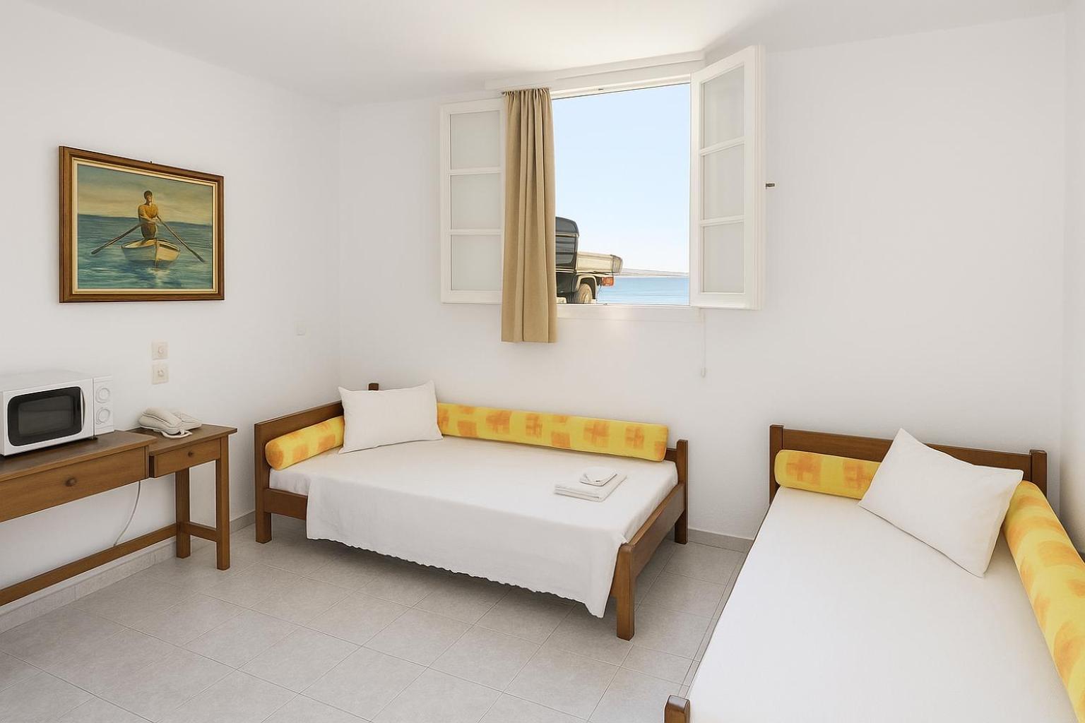 Beachfront Bocamviglies Rooms - Naoussa Bespoke View エクステリア 写真